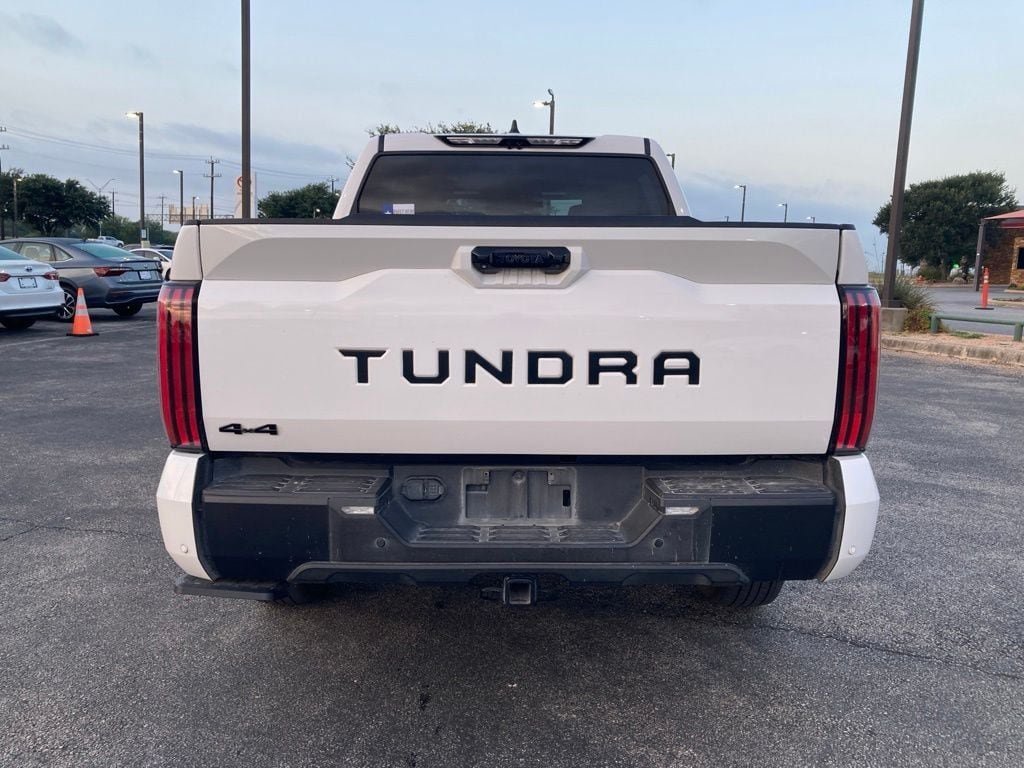 Used 2025 Toyota Tundra Limited AWD/4WD image 5