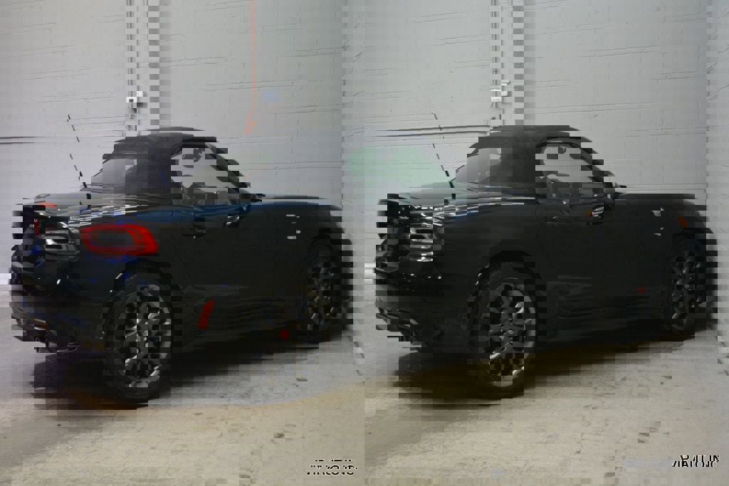 Used 2017 FIAT 124 Spider Abarth RWD image 26