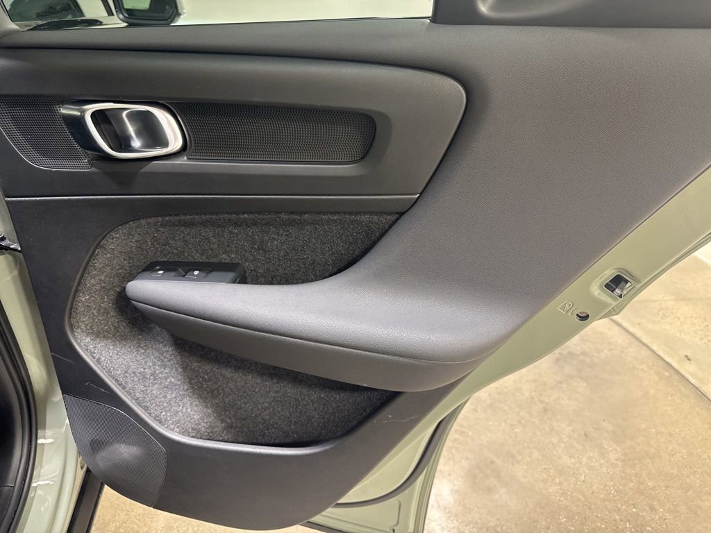 Used 2023 Volvo XC40 B5 Plus w/ Driver Assist Package AWD/4WD image 23