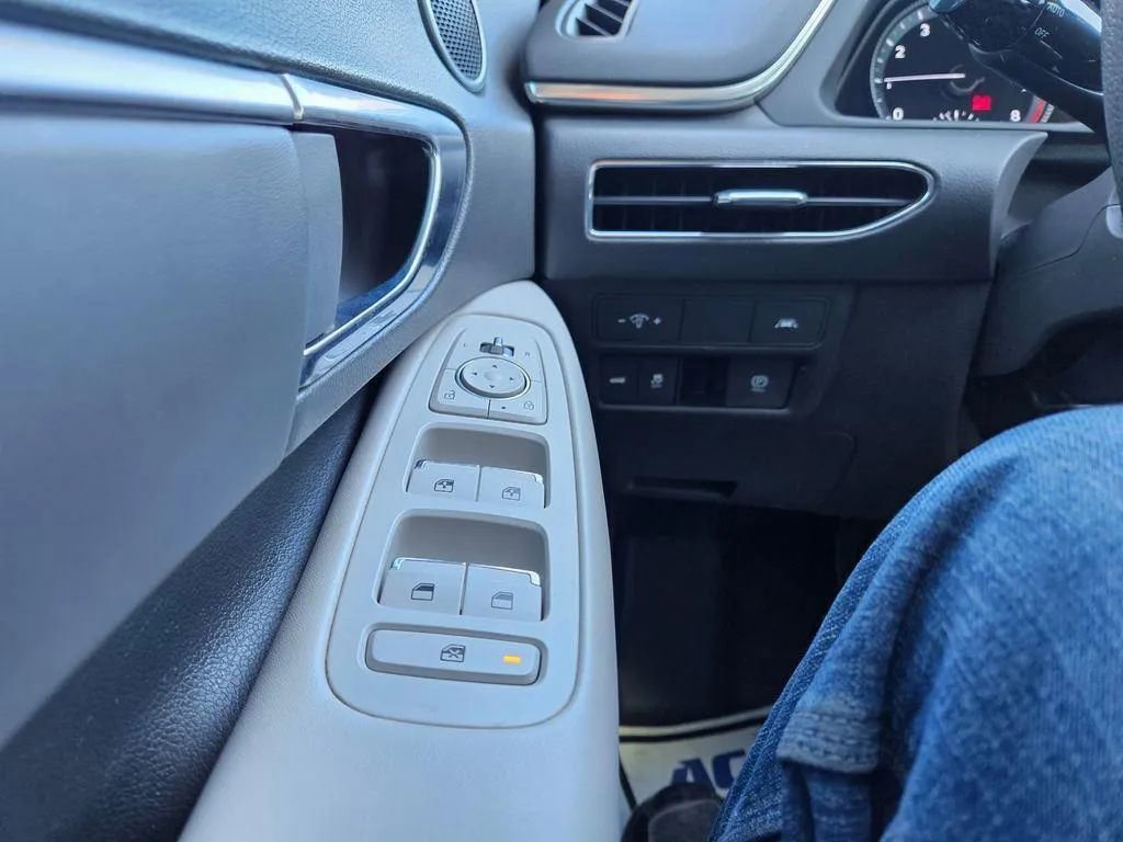 Used 2023 Hyundai Sonata SEL image 14