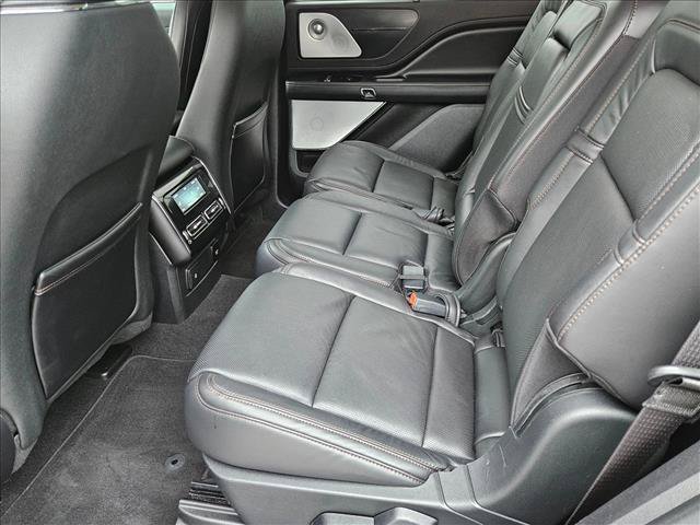 Used 2020 Lincoln Aviator Reserve w/ Equipment Group 201A AWD/4WD image 18