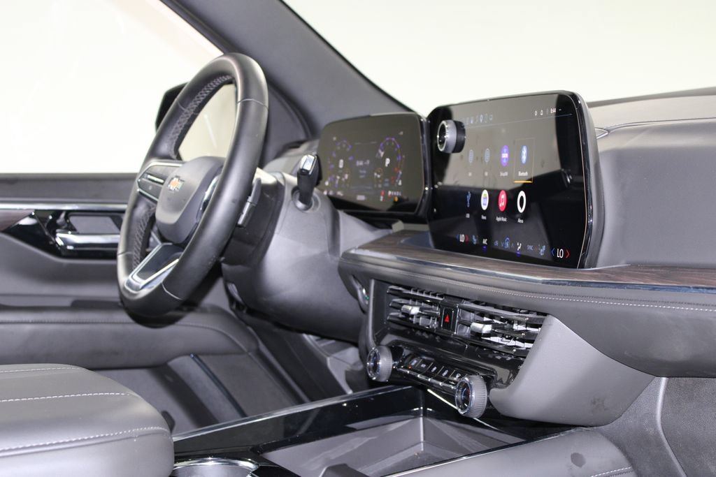 Used 2025 Chevrolet Tahoe LT AWD/4WD image 32