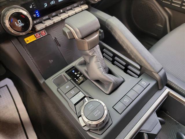 Used 2026 Toyota 4Runner Limited AWD/4WD image 23