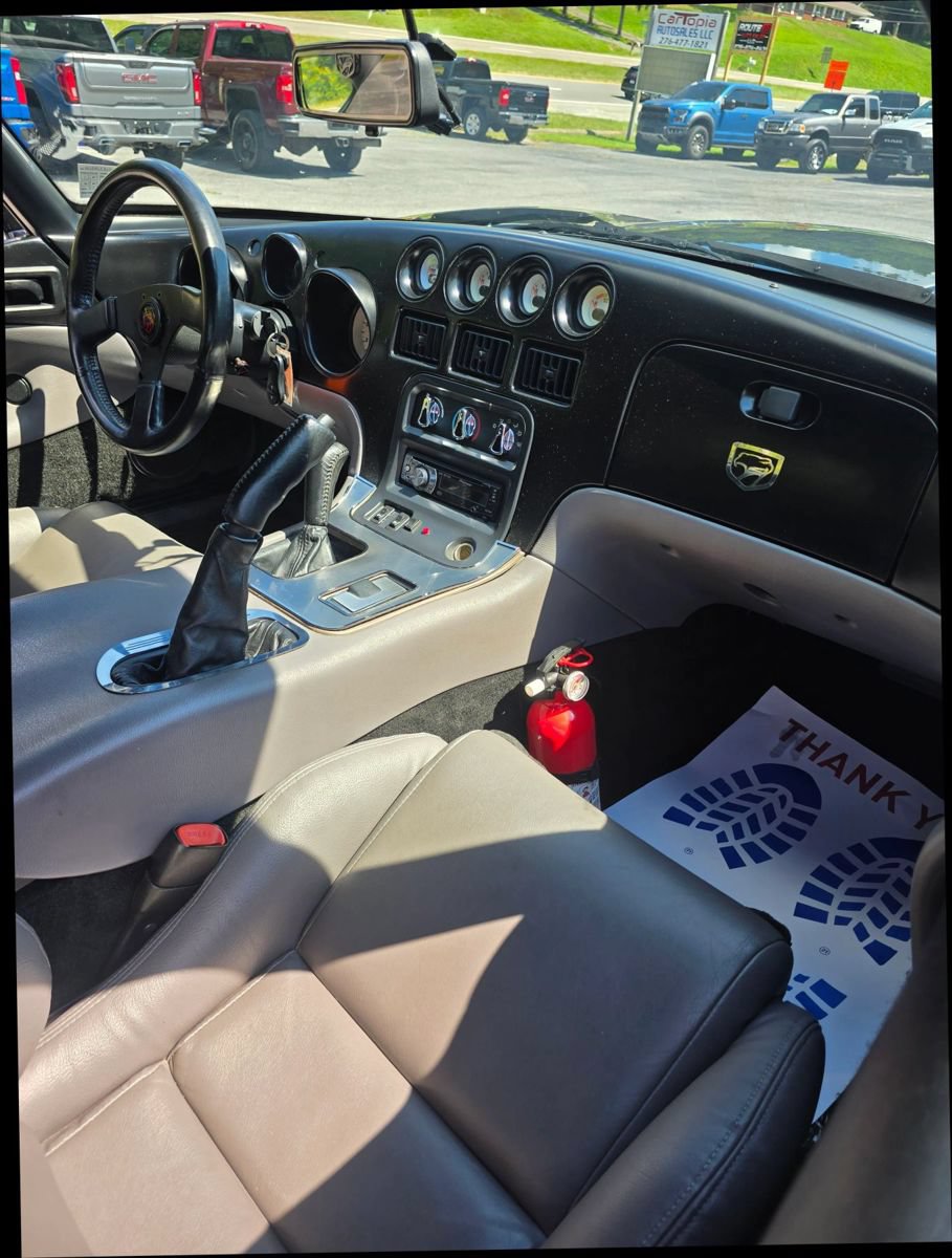 Used 1995 Dodge Viper RT/10 RWD image 9