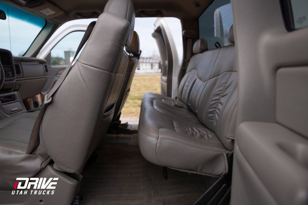 Used 2002 Chevrolet Silverado 2500 LT w/ Off-Road Skid Plate Pkg image 17