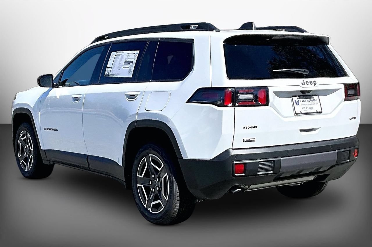 New 2026 Jeep Cherokee Laredo AWD/4WD image 6