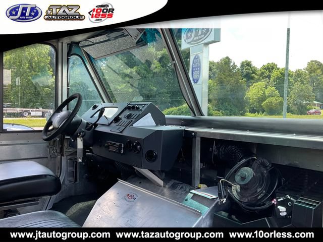 Used 2017 Ford E-350 and Econoline 350 Super Duty w/ A/C Prep Package RWD image 11
