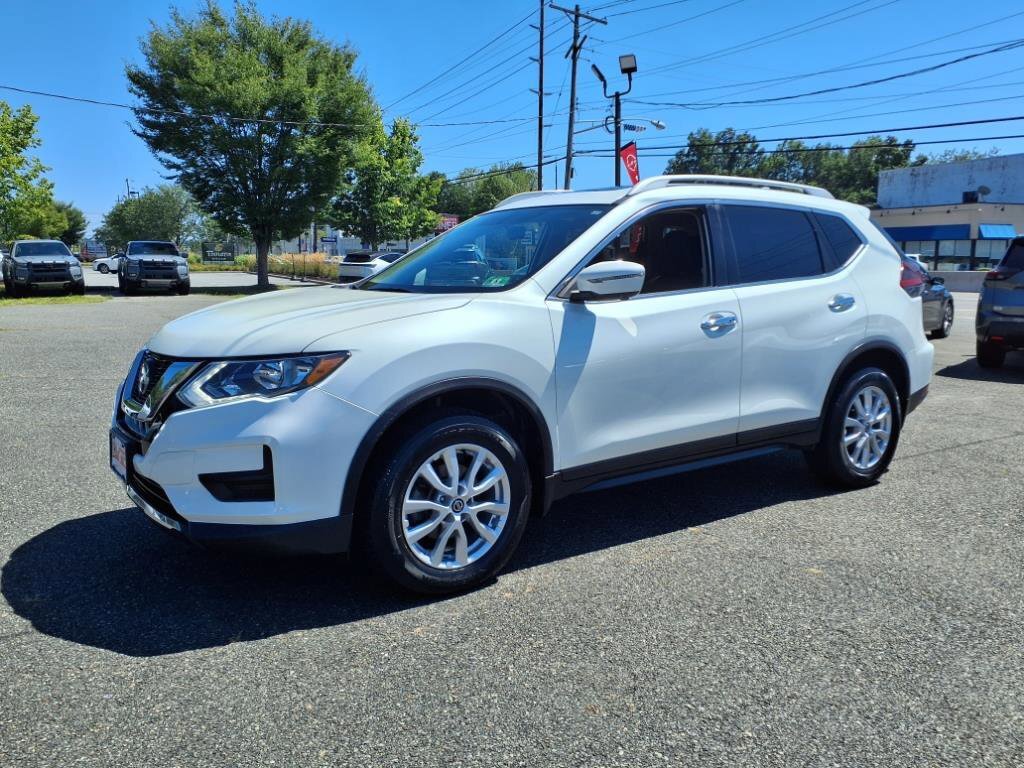 Used 2018 Nissan Rogue SV w/ Sun & Sound Touring Package AWD/4WD image 1