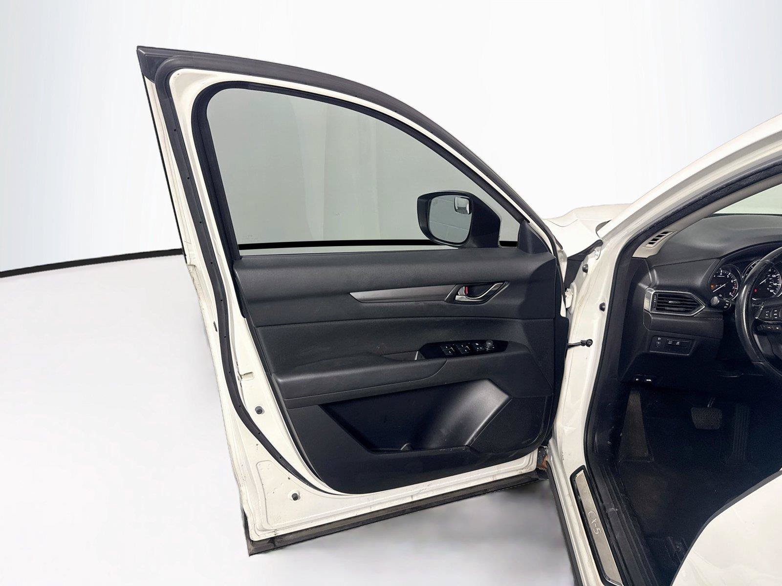 Used 2021 MAZDA CX-5 Sport FWD image 11