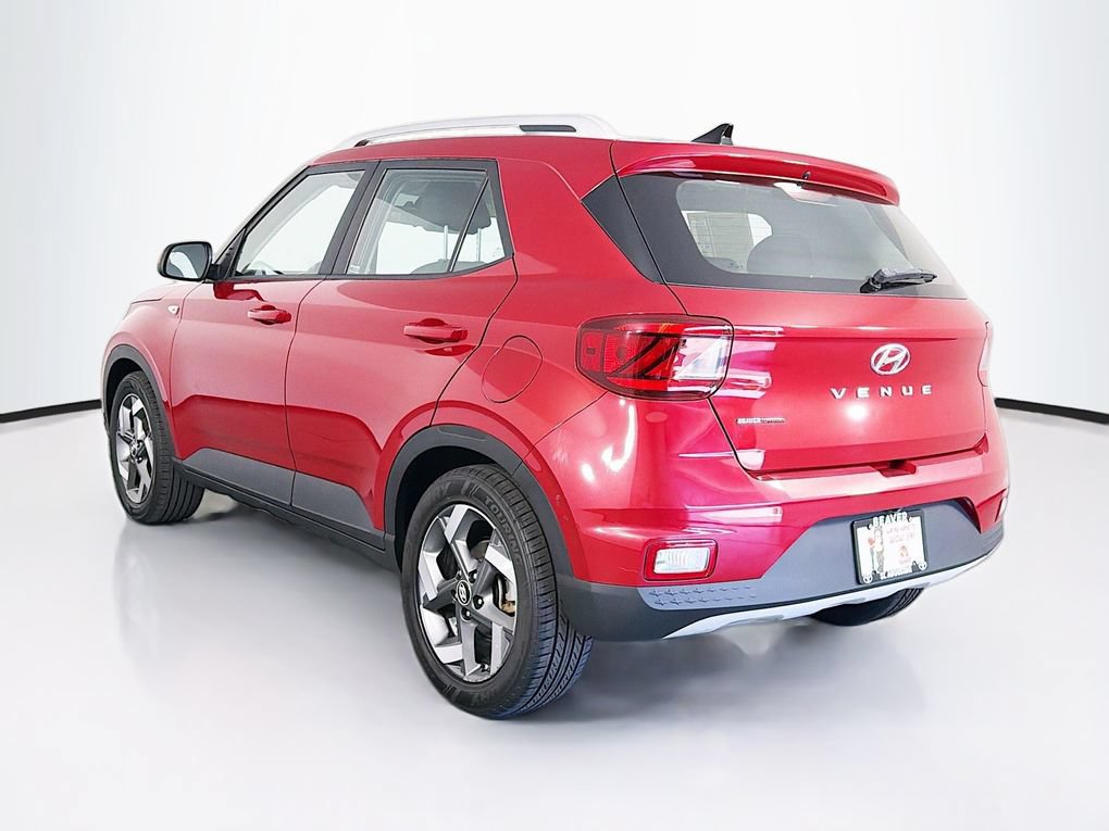 Used 2021 Hyundai Venue SEL FWD image 7