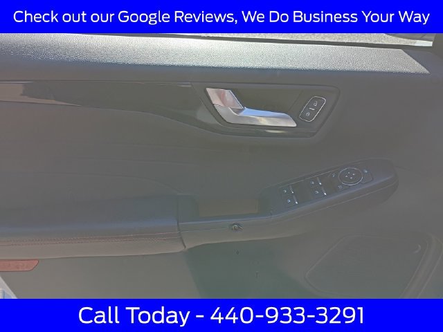 Used 2025 Ford Escape ST-Line Select AWD/4WD image 18