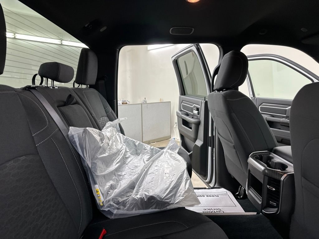 New 2026 RAM 2500 Big Horn AWD/4WD image 28