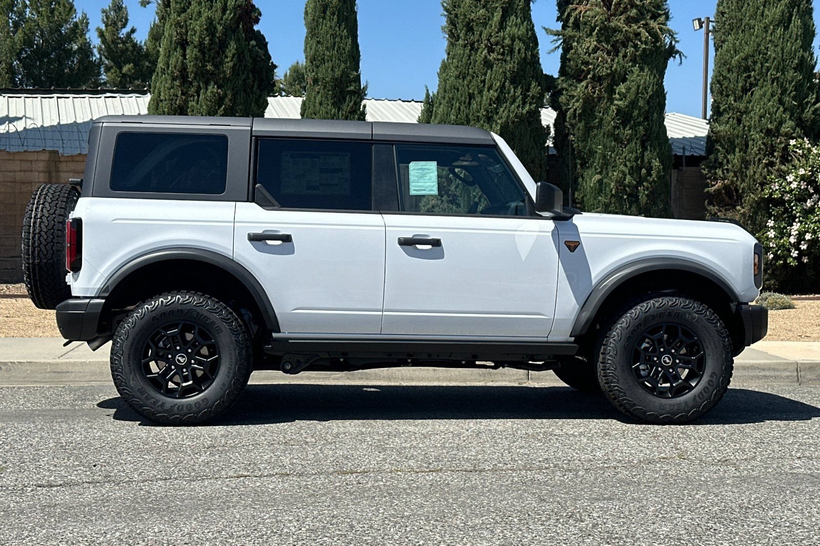 New 2026 Ford Bronco Badlands AWD/4WD image 3