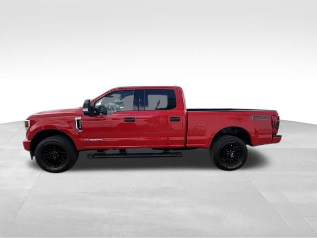 Used 2022 Ford F350 XLT w/ Black Appearance Package AWD/4WD image 12