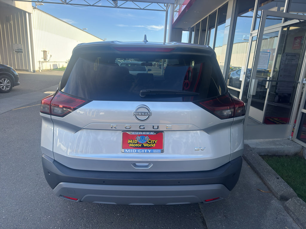 Used 2023 Nissan Rogue SV image 10
