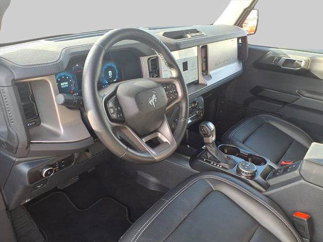 Used 2025 Ford Bronco Outer Banks AWD/4WD image 16