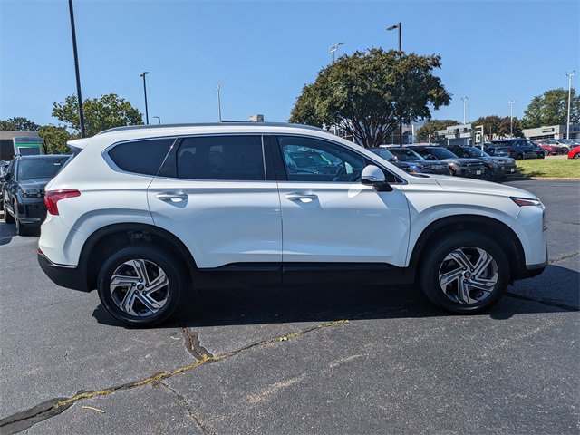 Used 2023 Hyundai Santa Fe SEL image 3