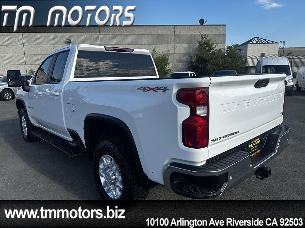 Used 2022 Chevrolet Silverado 2500 LT w/ Convenience Package image 4