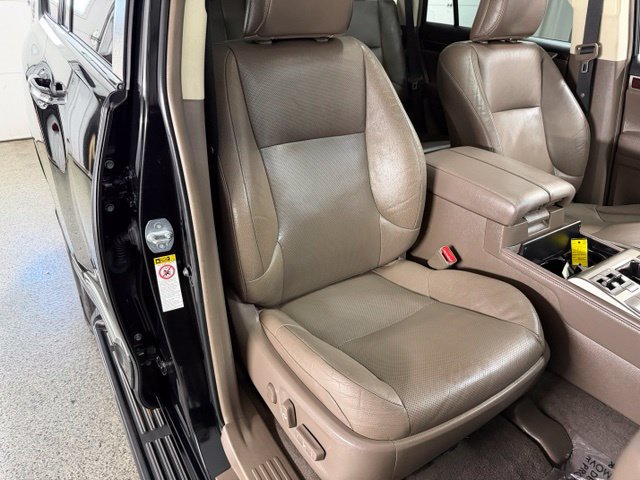 Used 2018 Lexus GX 460 Premium w/ Premium Package AWD/4WD image 25