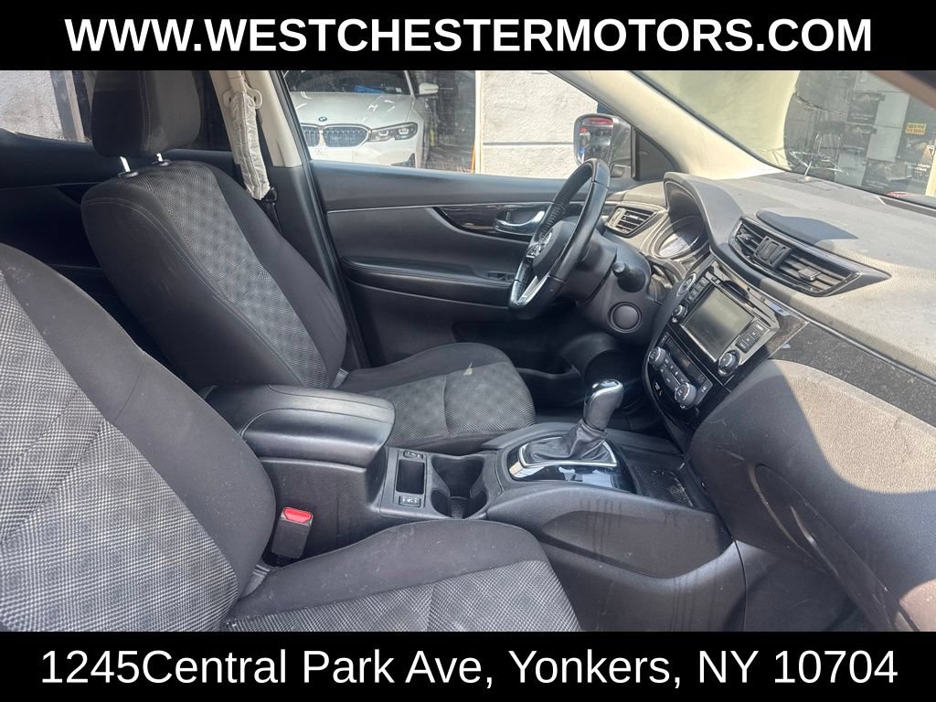 Used 2020 Nissan Rogue Sport SV w/ All-Weather Package AWD/4WD image 14