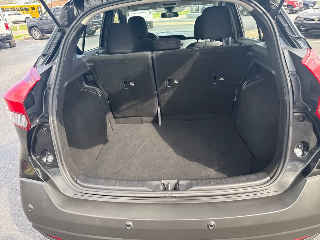 Used 2020 Nissan Kicks S image 25