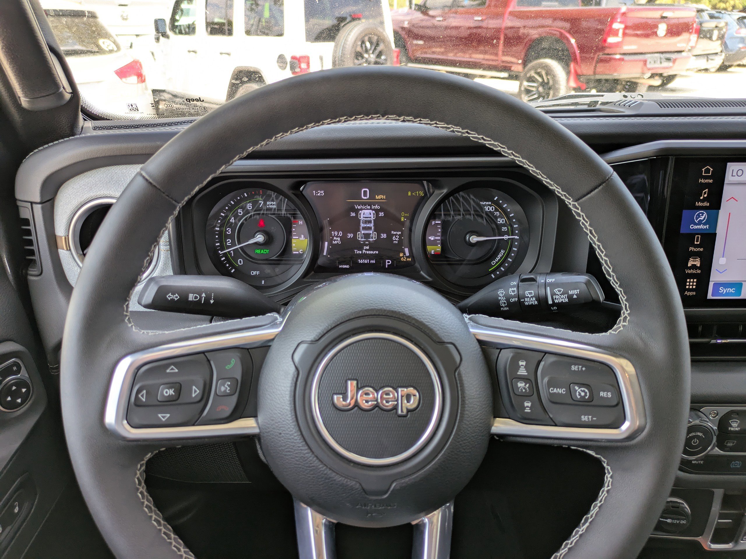 Certified 2025 Jeep Wrangler Unlimited Sahara AWD/4WD image 20