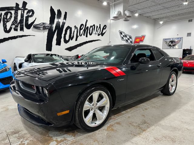 Used 2014 Dodge Challenger R/T RWD image 4