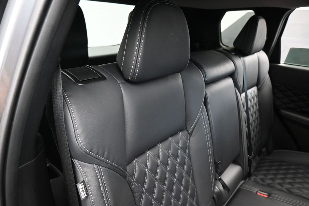 Used 2022 Mitsubishi Outlander SEL AWD/4WD image 37