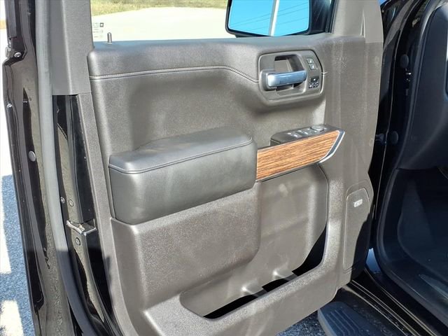 Used 2020 Chevrolet Silverado 1500 High Country w/ Technology Package image 9