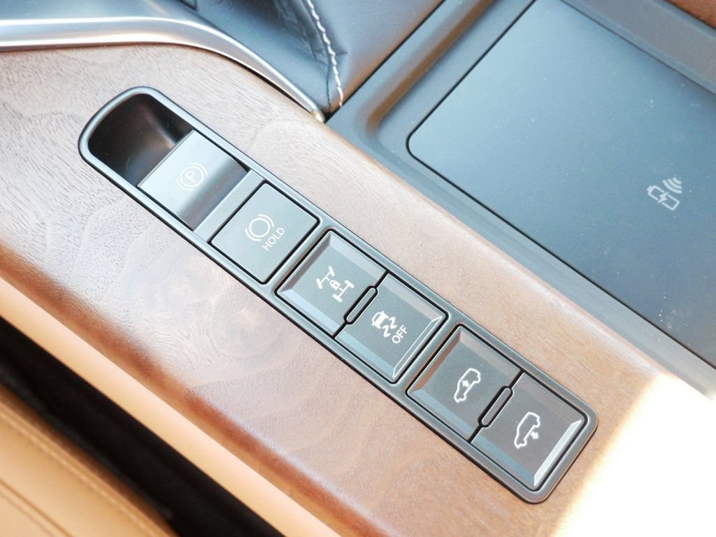 New 2026 Lexus LX 600 4WD w/ Luxury Package image 26