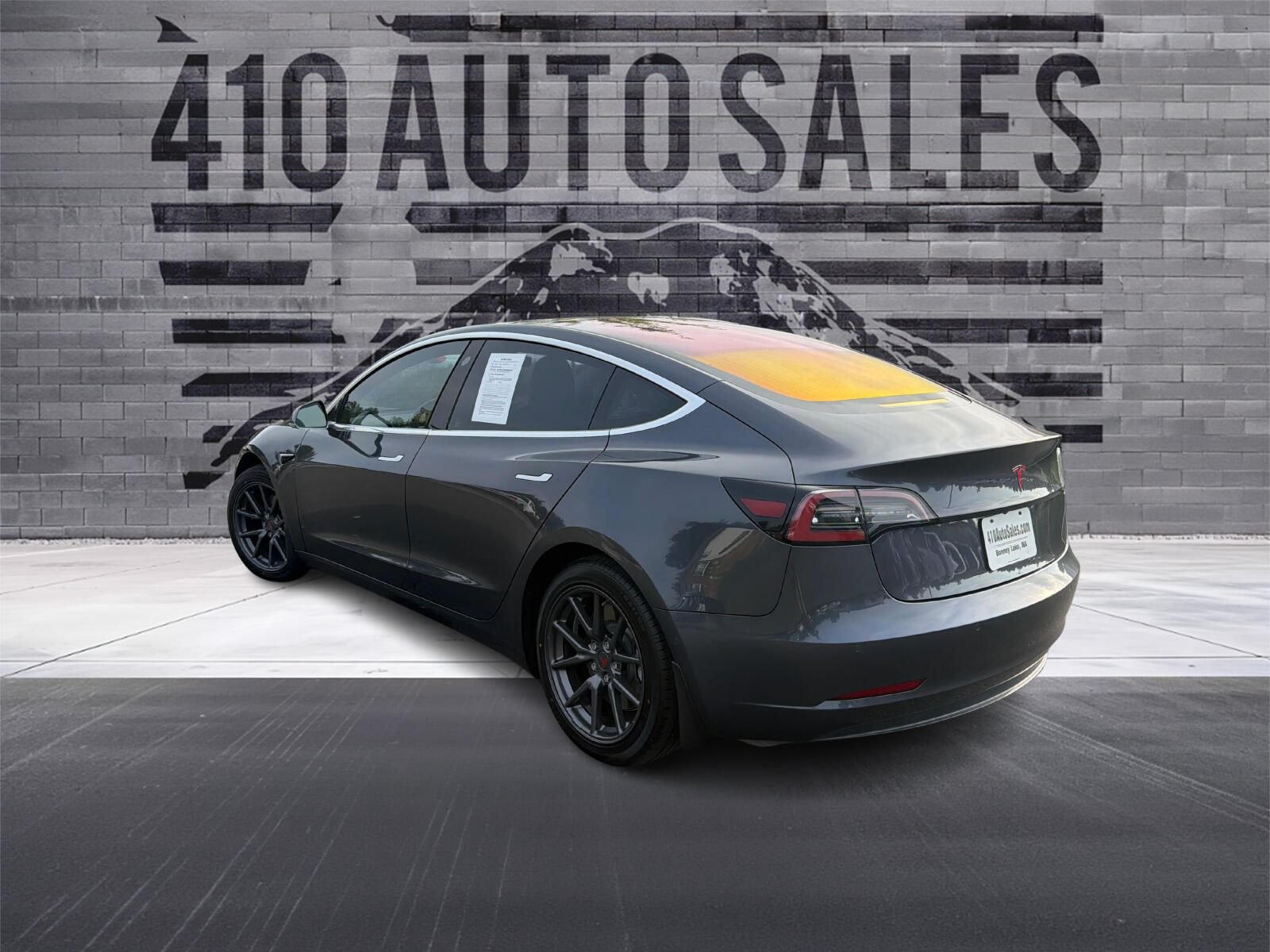 Used 2018 Tesla Model 3 Long Range RWD image 8