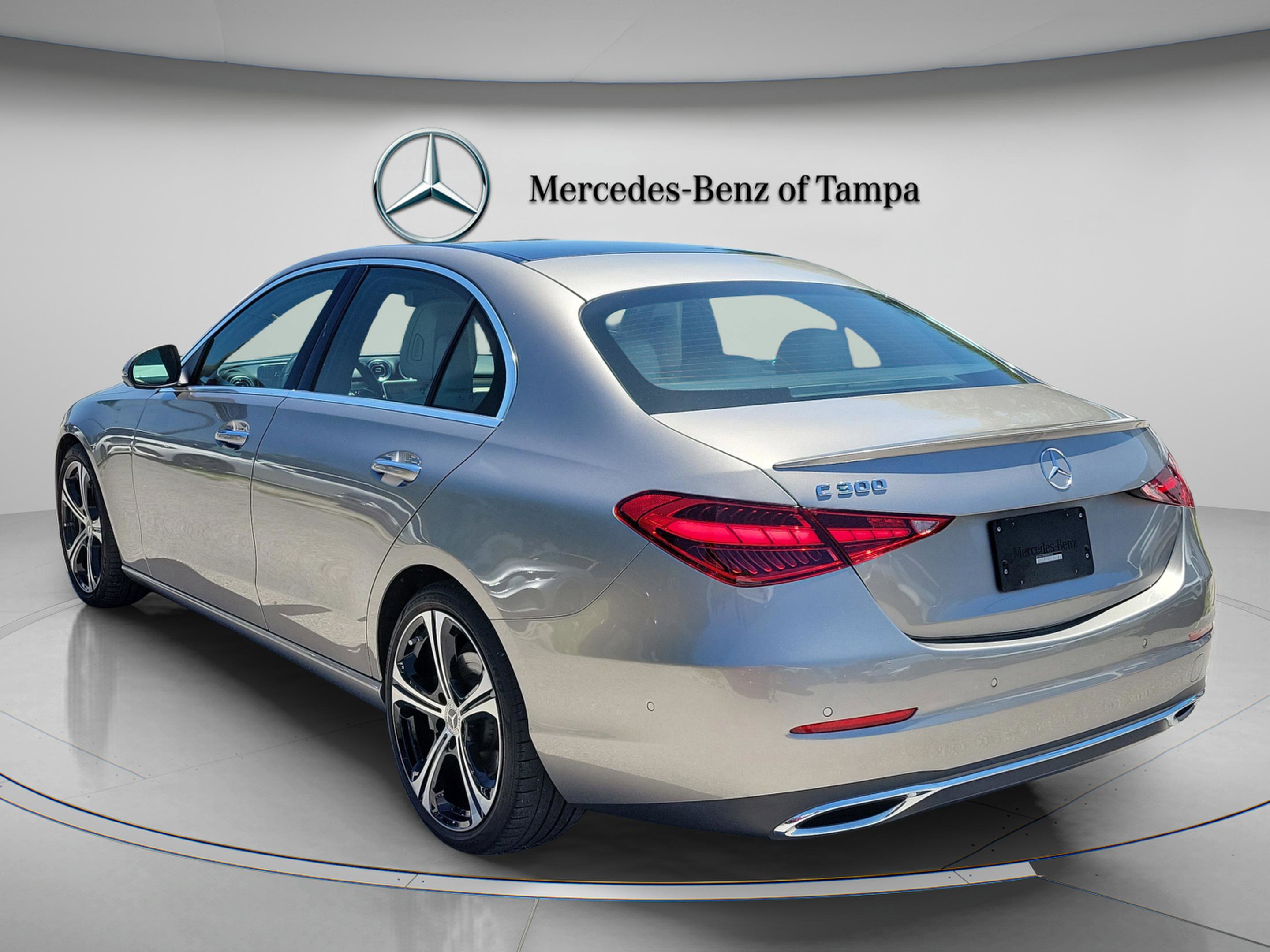 Used 2023 Mercedes-Benz C 300 Sedan image 2