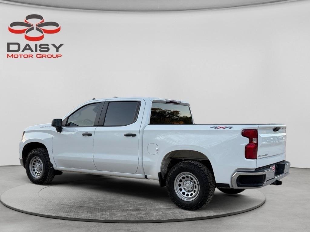 Used 2023 Chevrolet Silverado 1500 W/T w/ WT Value Package AWD/4WD image 7