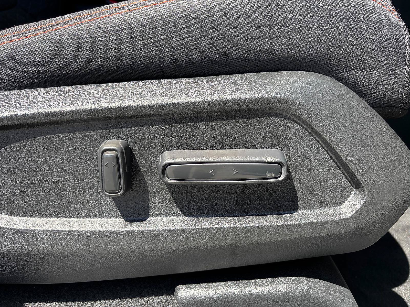 Certified 2025 Honda Pilot Sport image 35