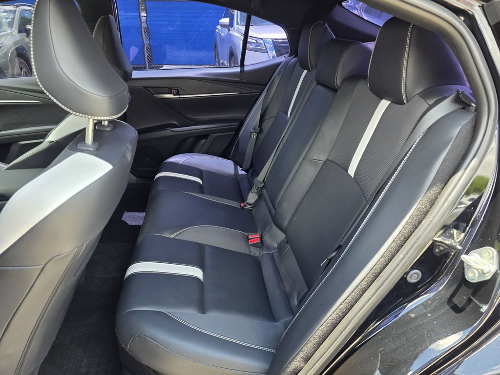 Used 2025 Toyota Camry SE FWD image 15