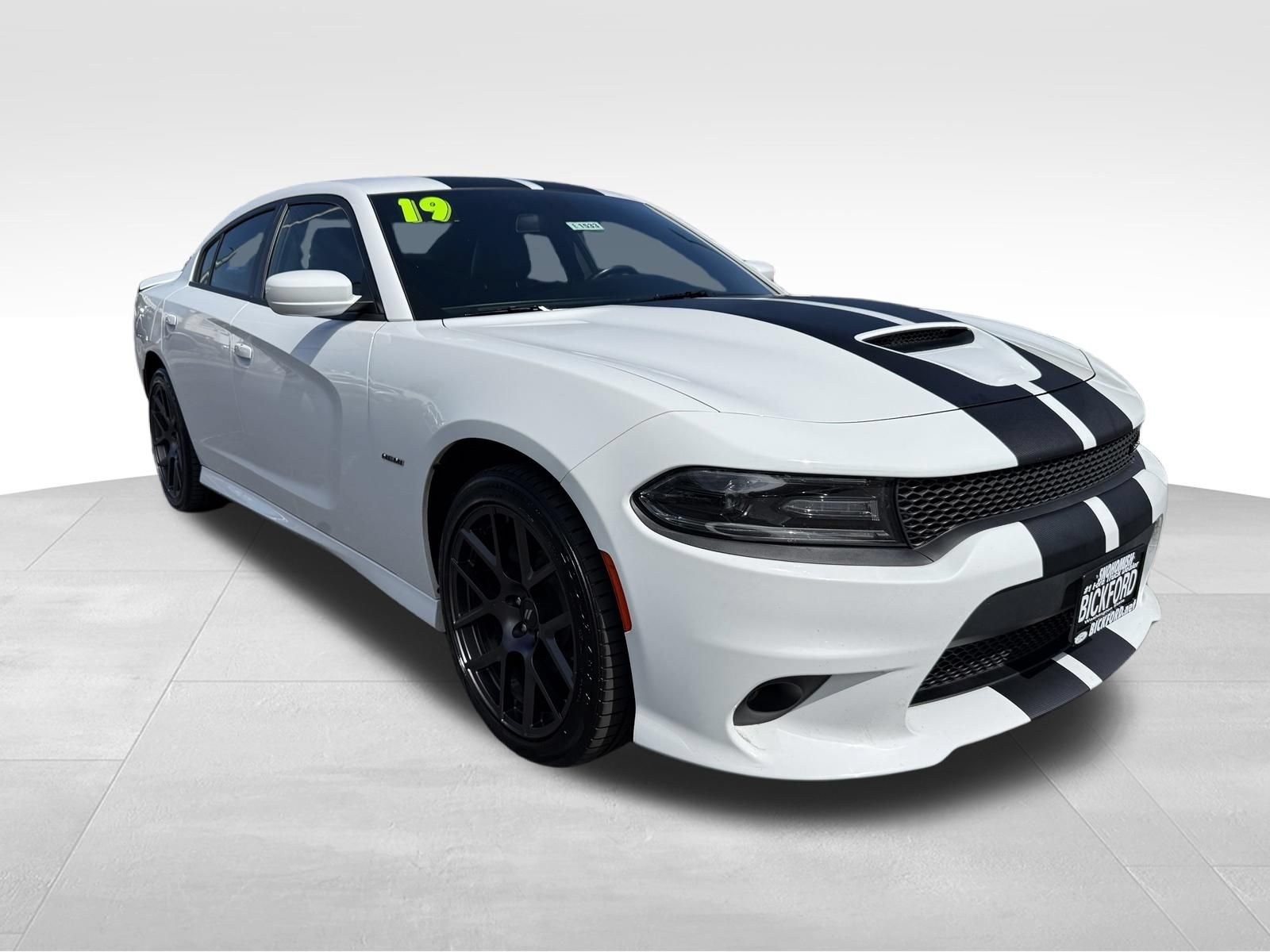 Used 2019 Dodge Charger R/T w/ Plus Group RWD image 3