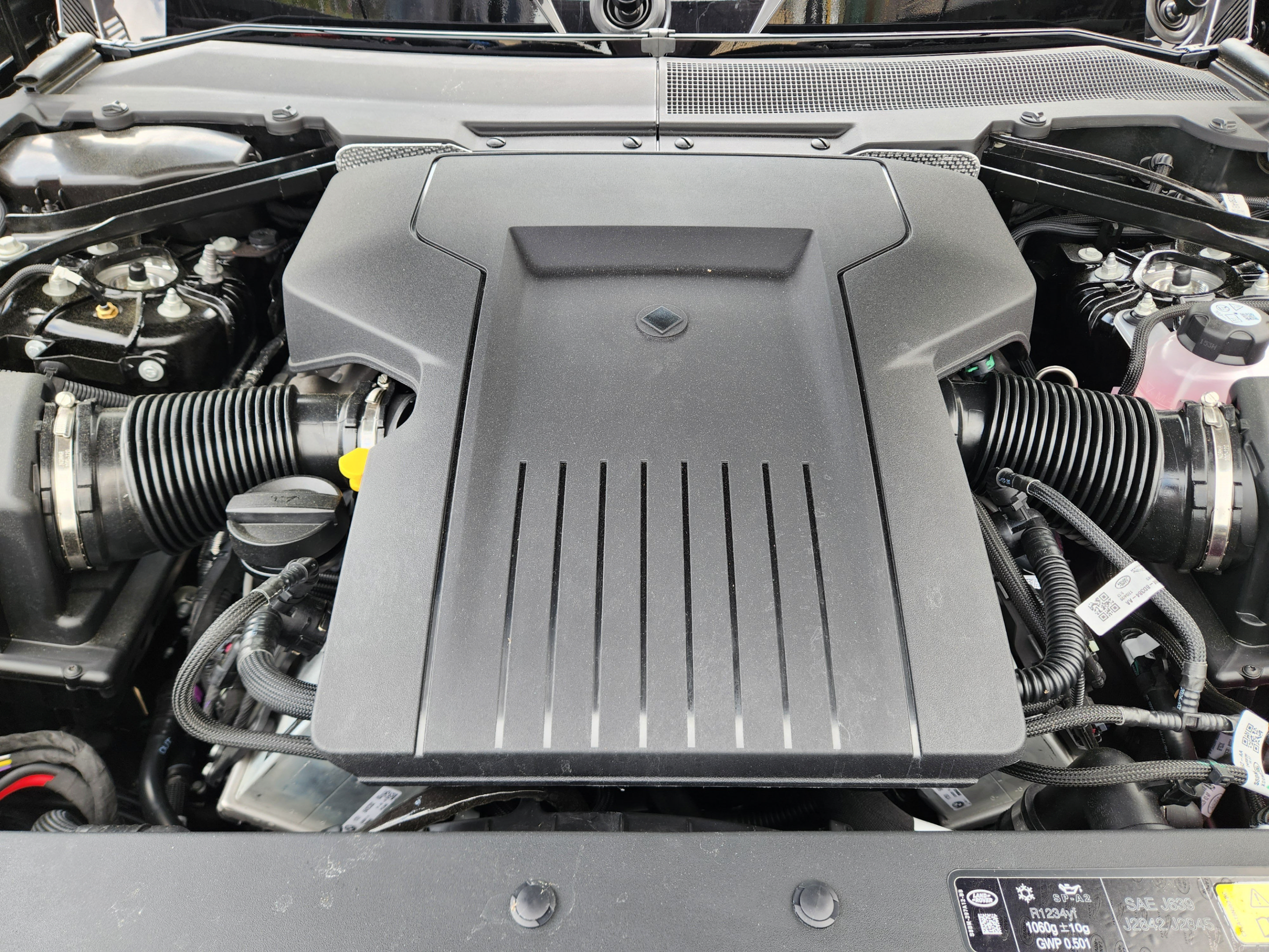New 2026 Land Rover Defender 110 OCTA AWD/4WD image 26