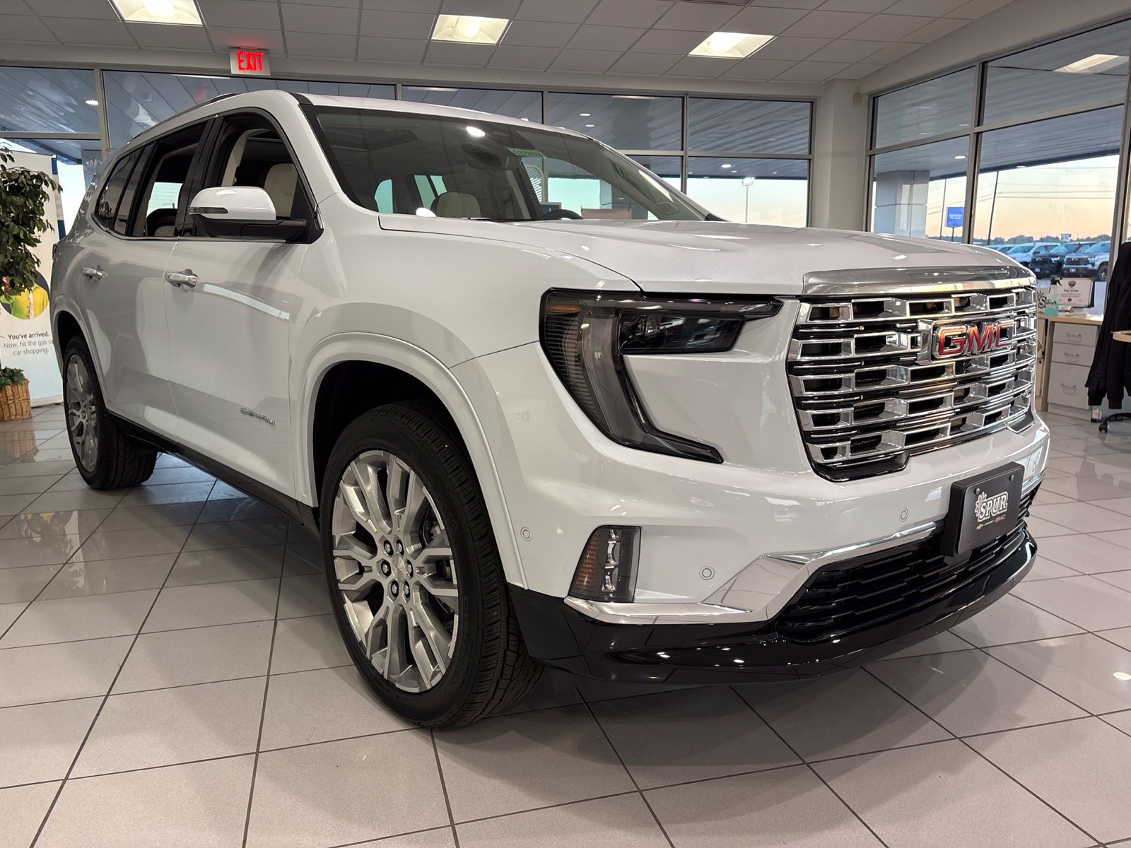 New 2027 GMC Acadia Denali w/ Denali Reserve Package AWD/4WD image 8