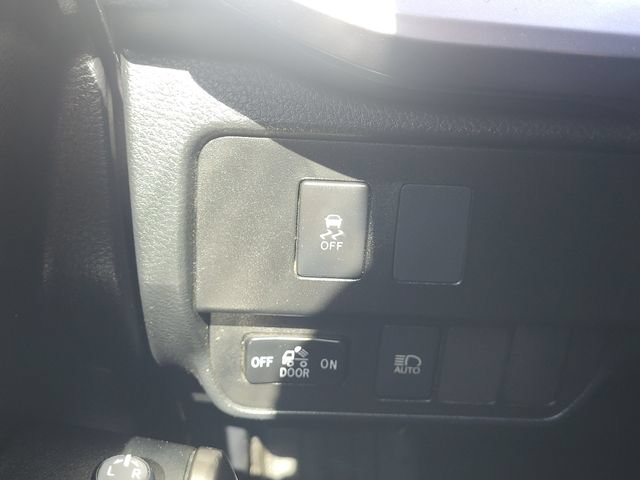 Used 2021 Toyota Tacoma SR5 AWD/4WD image 19