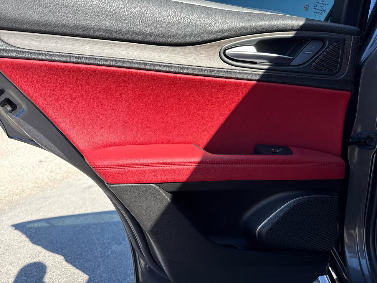 Used 2021 Alfa Romeo Stelvio Ti w/ Nero Edizione AWD/4WD image 30