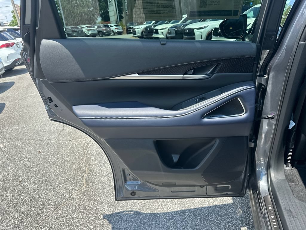 Certified 2026 INFINITI QX60 Sport w/ Dark Cargo Package AWD/4WD image 18