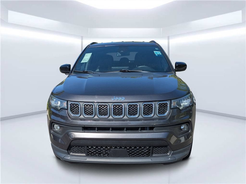 Used 2023 Jeep Compass Latitude w/ Convenience Group AWD/4WD image 12