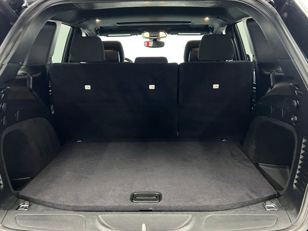 Used 2020 Jeep Grand Cherokee Laredo image 20