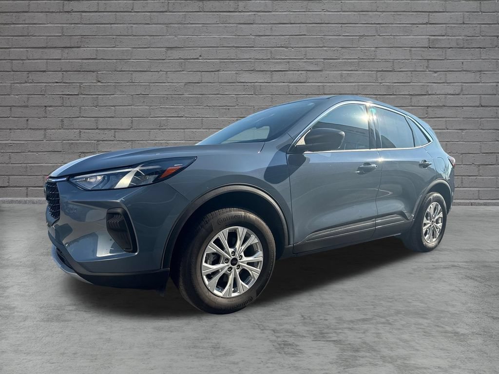 Used 2024 Ford Escape Active AWD/4WD image 3