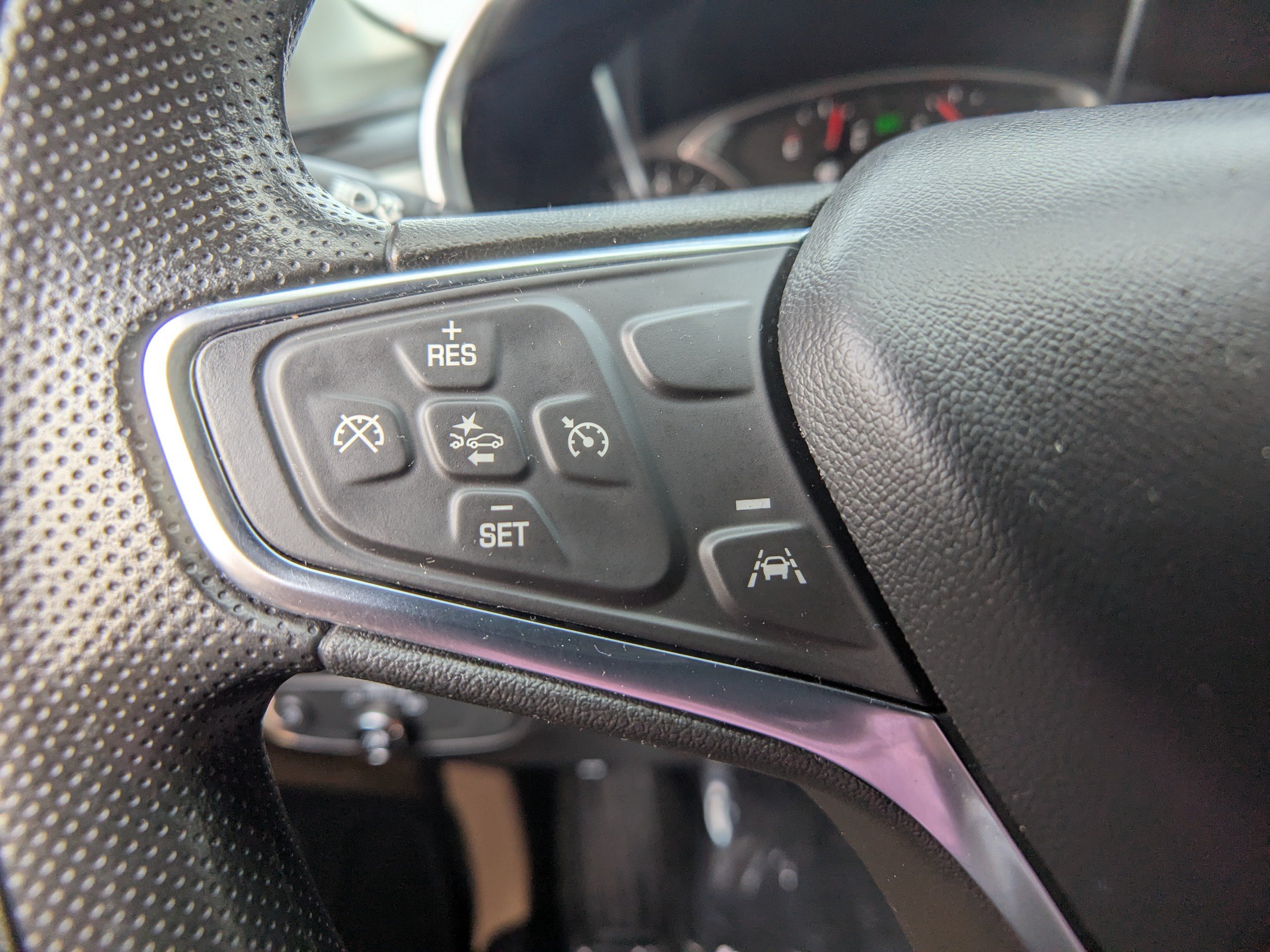 Used 2024 Chevrolet Equinox LS w/ LS Convenience Package FWD image 24
