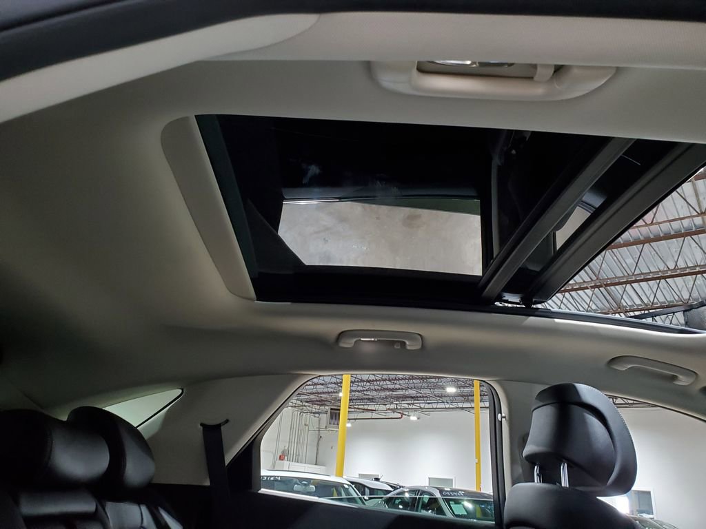 Used 2022 Genesis GV70 2.5T w/ Select Package image 23