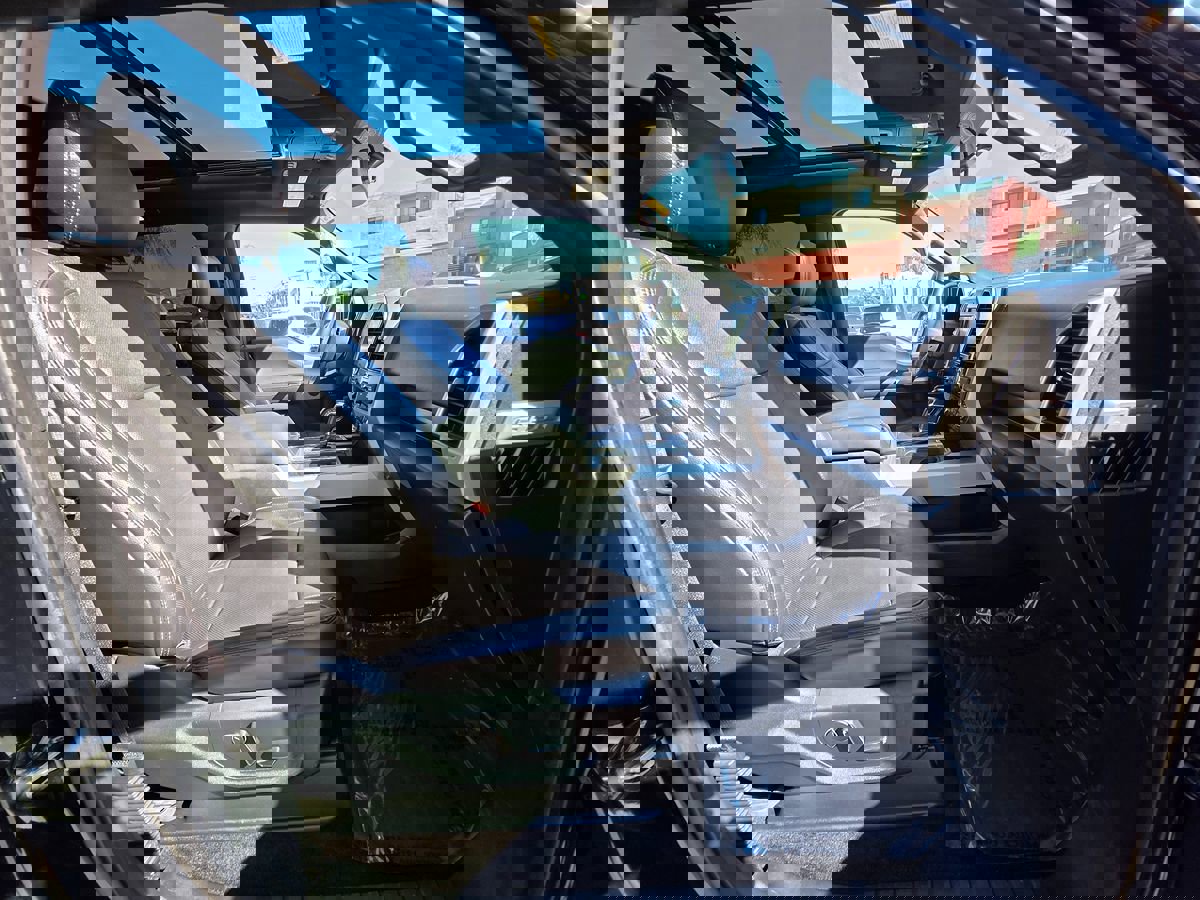 Used 2017 Ford F150 Lariat image 10