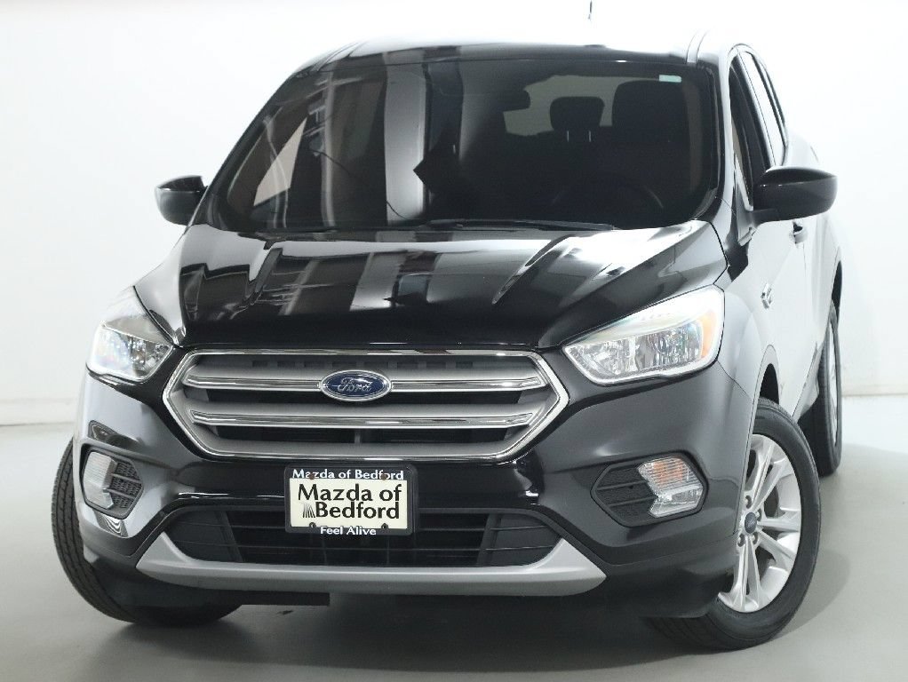 Used 2019 Ford Escape SE FWD image 2