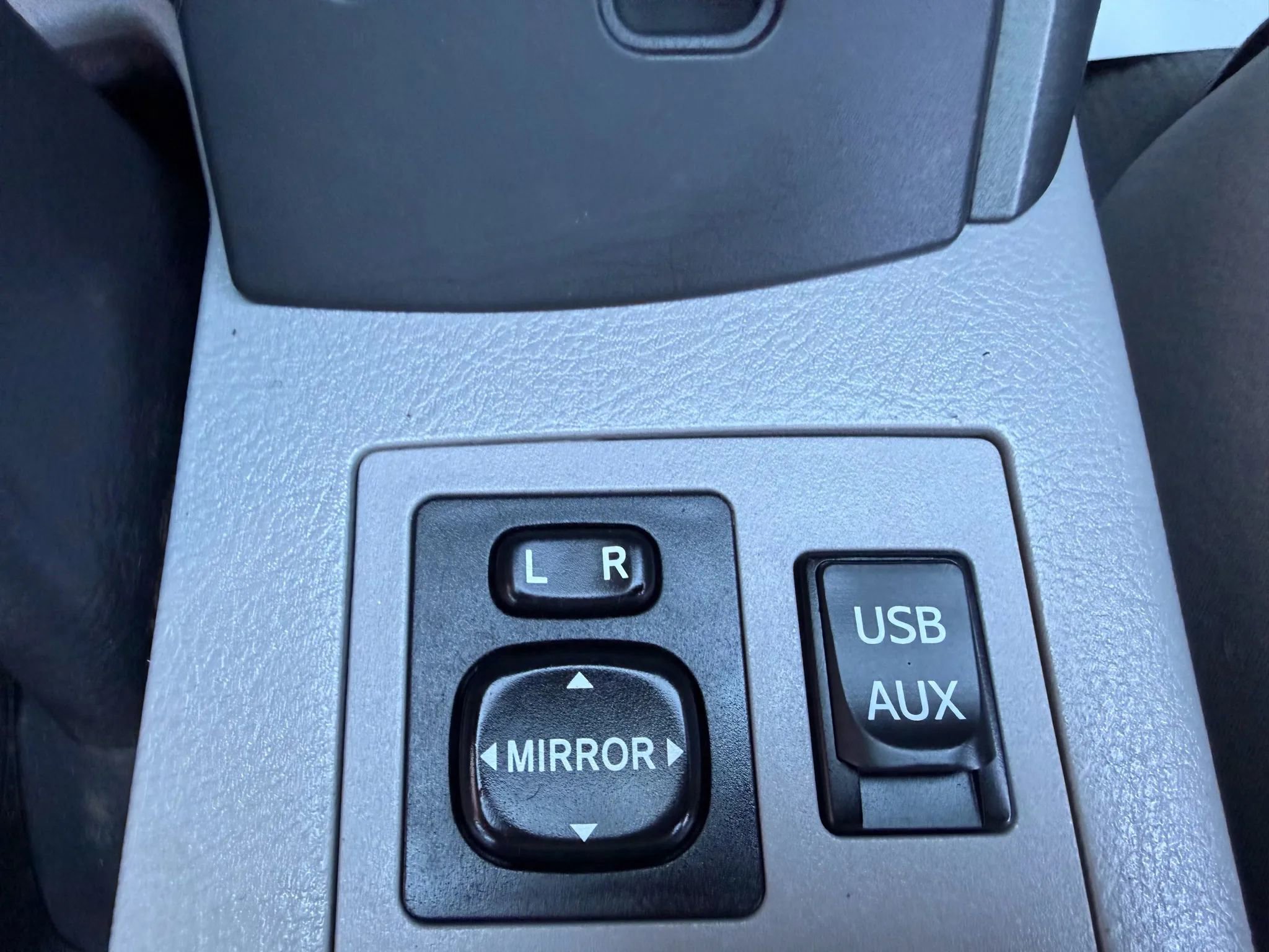 Used 2012 Toyota RAV4 4WD w/ Value Pkg image 25