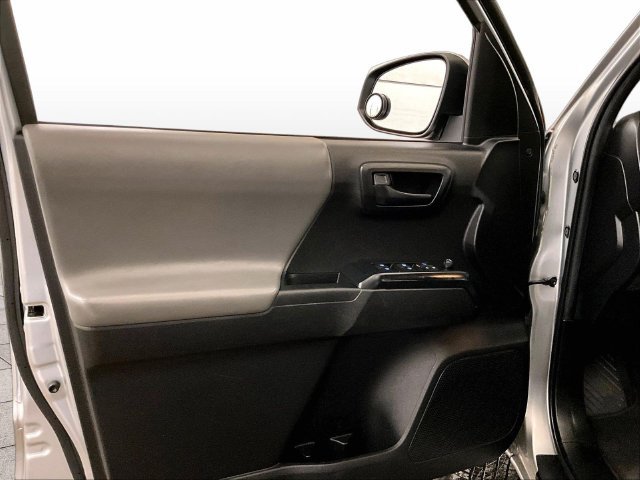 Used 2022 Toyota Tacoma SR AWD/4WD image 22